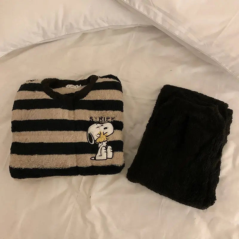 Snoopy-Pijama de felpa bordada - Men Shoes China reseña y precio