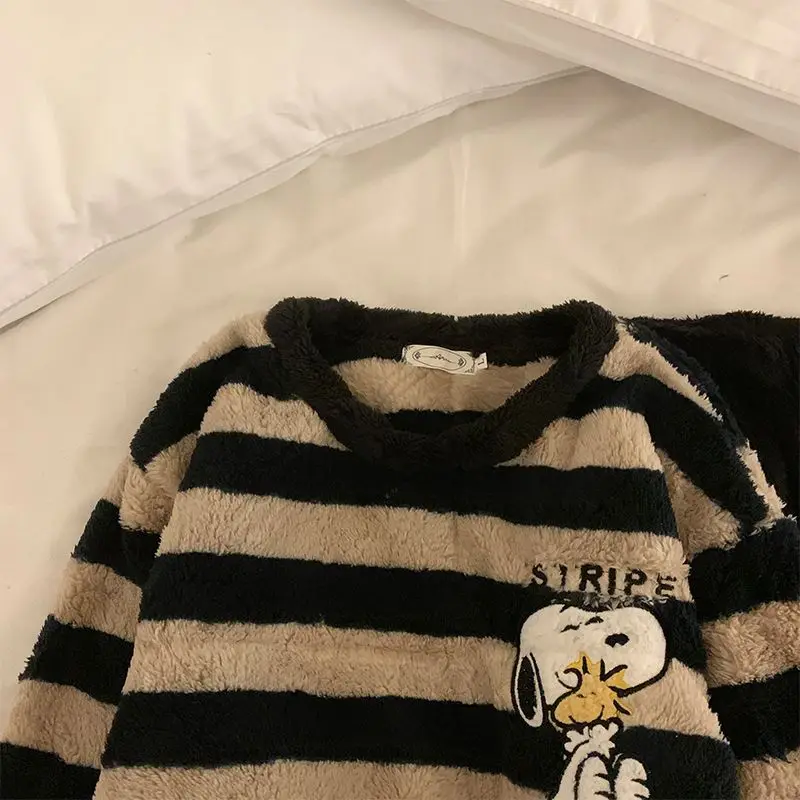 Snoopy-Pijama de felpa bordada - Men Shoes China reseña y precio